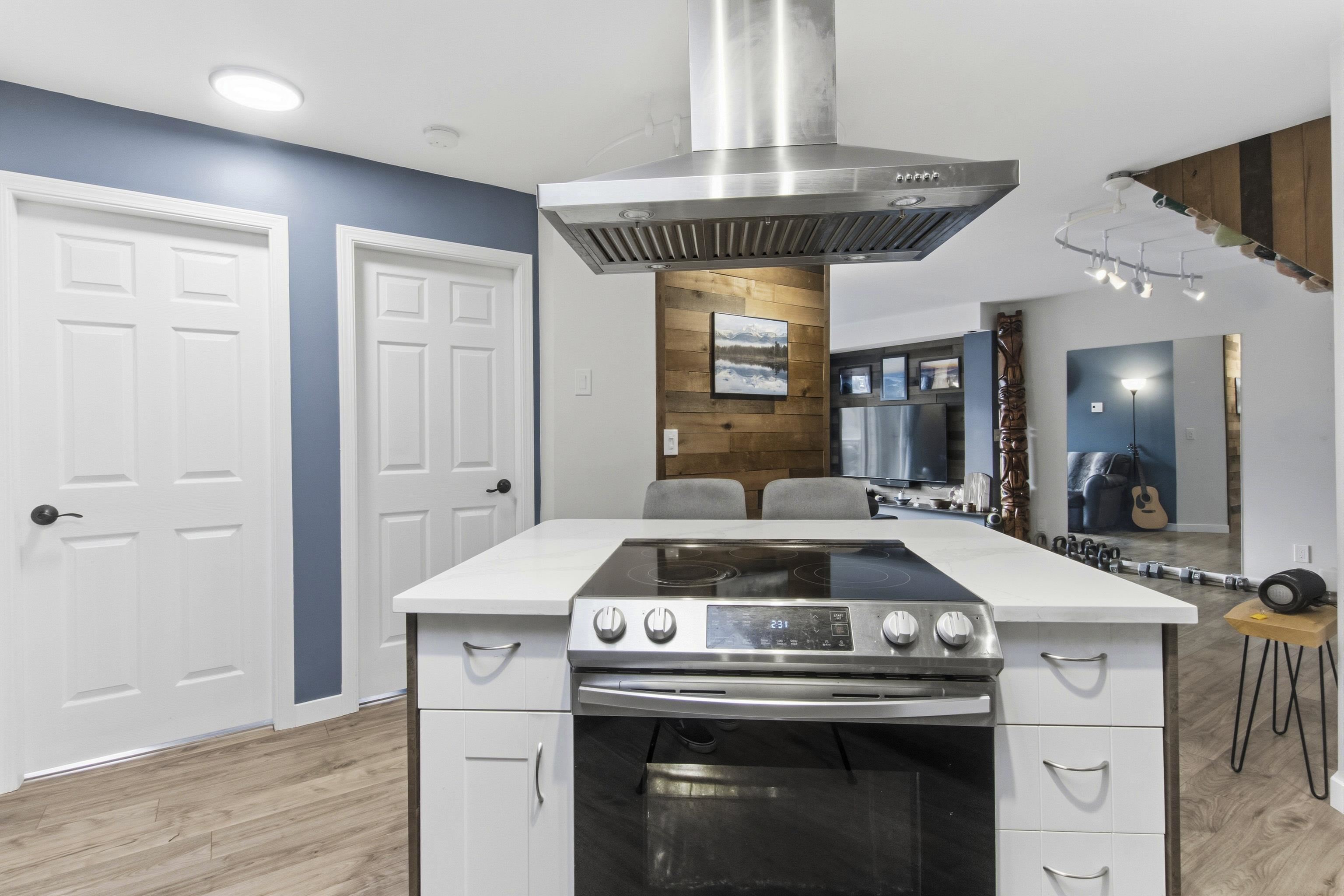 305 41060 WILLOW CRESCENT