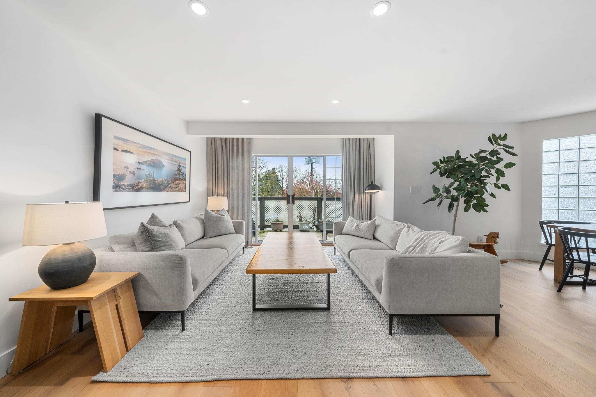 1 224 W 16TH STREET