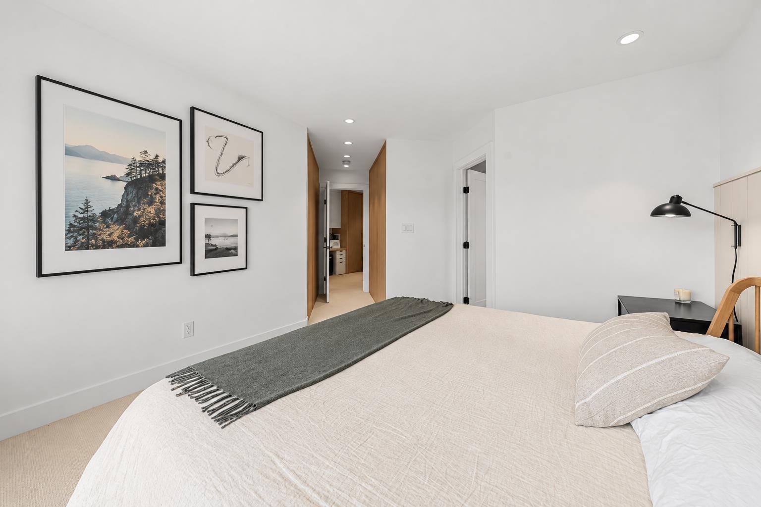 1 224 W 16TH STREET