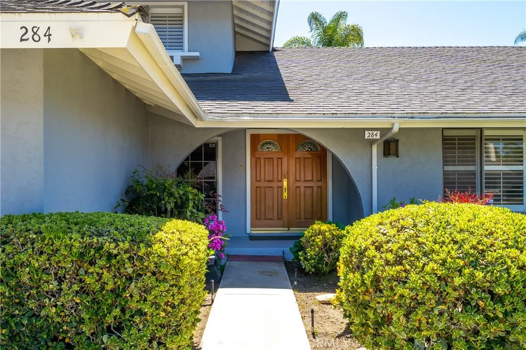 284 Larcom Street