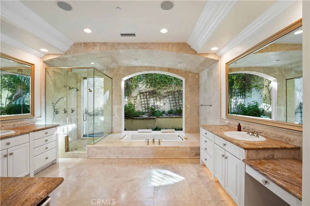 476 Upper Lake Road