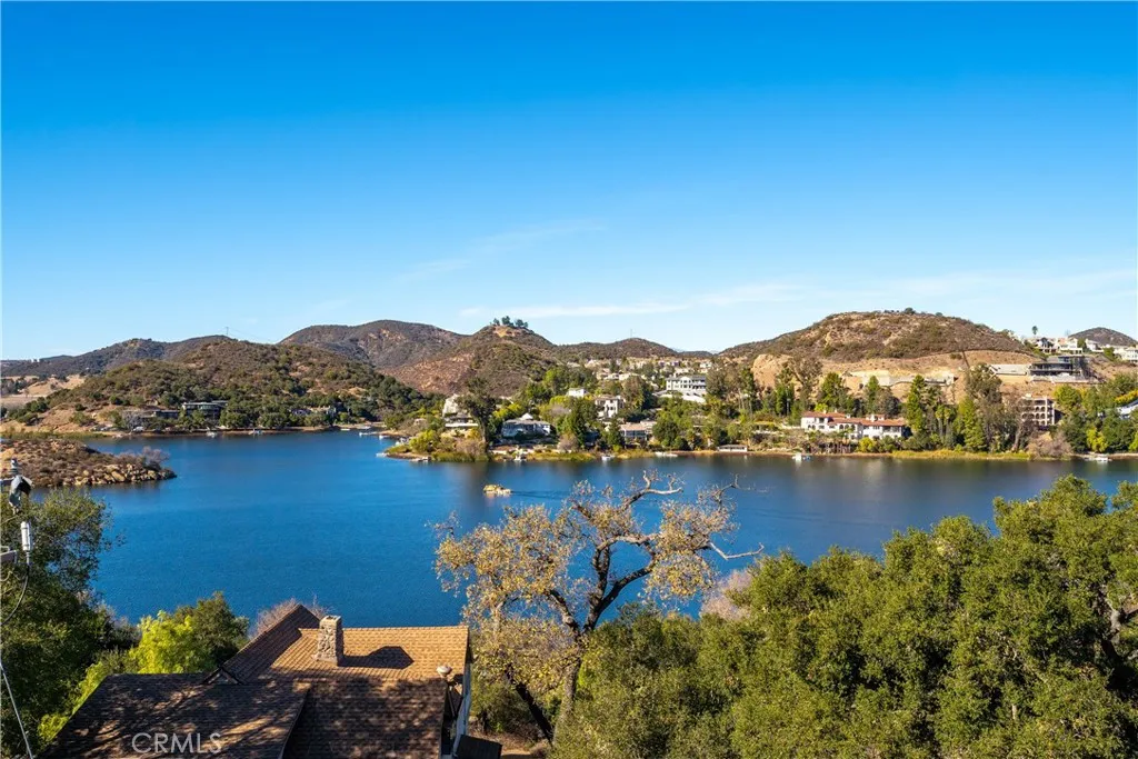 476 Upper Lake Road