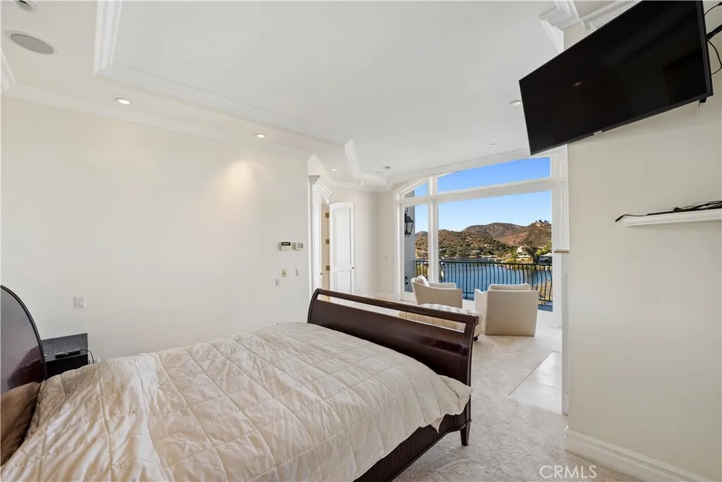 476 Upper Lake Road