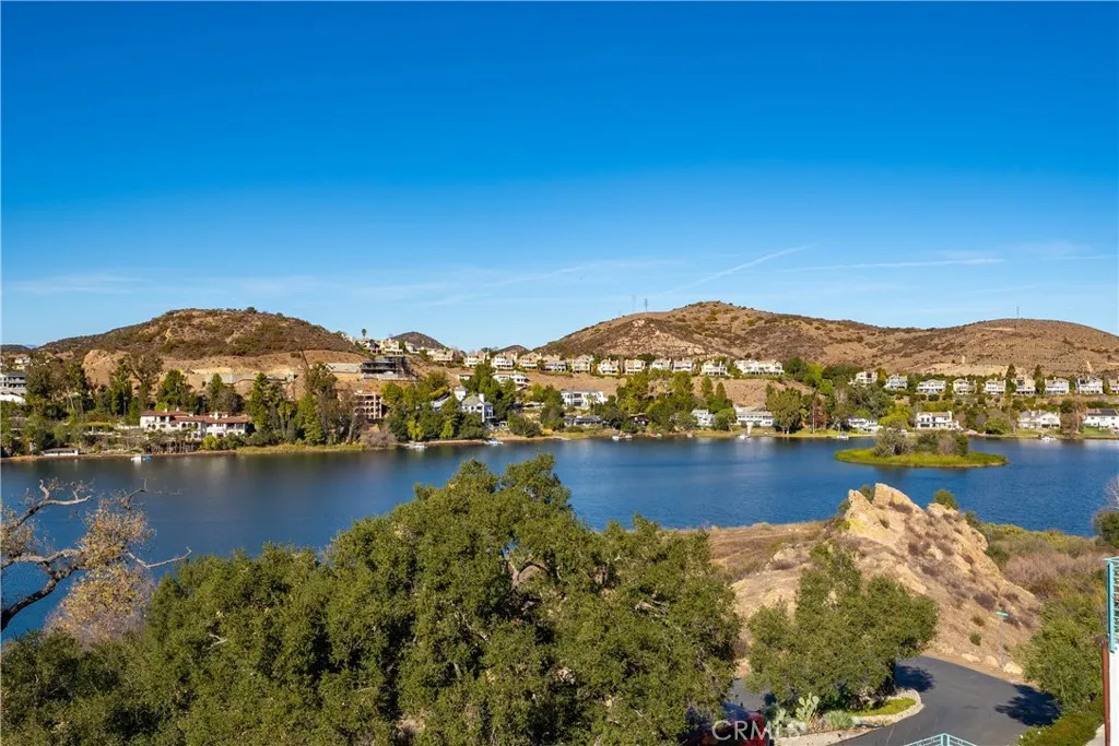 476 Upper Lake Road