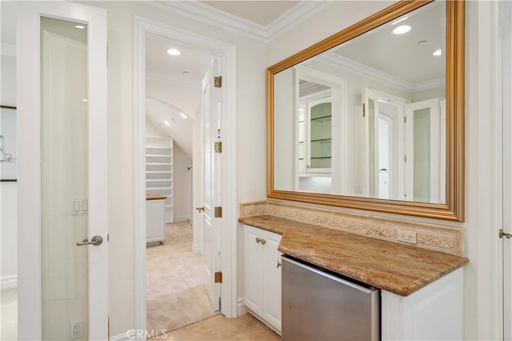 476 Upper Lake Road