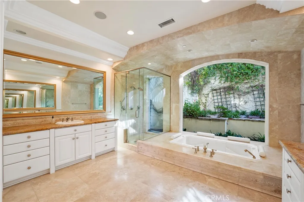 476 Upper Lake Road