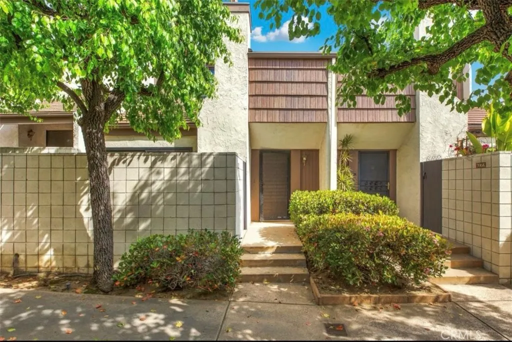 596 W Huntington Drive Unit L