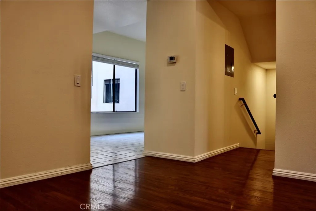 1151 Pine Unit: B