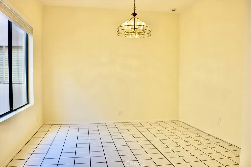 1151 Pine Unit: B