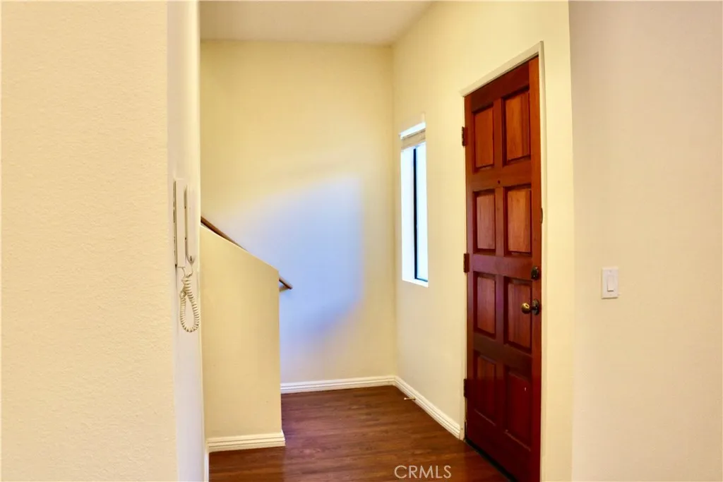 1151 Pine Unit: B