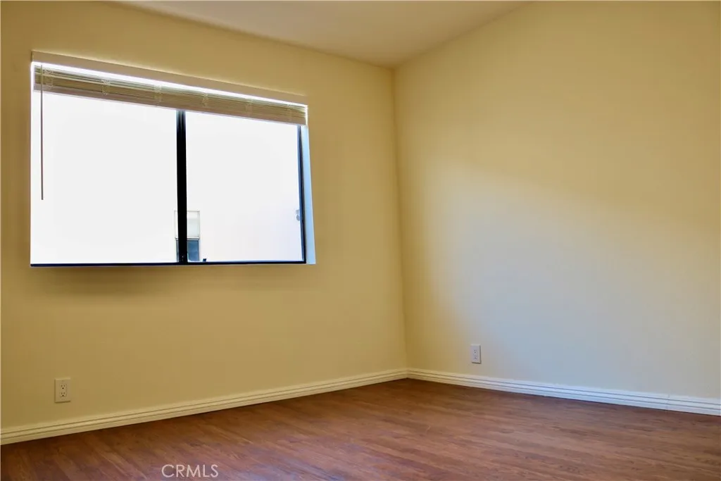 1151 Pine Unit: B