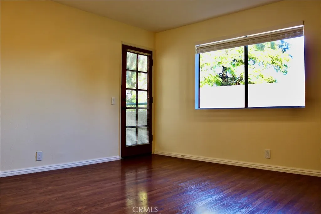 1151 Pine Unit: B