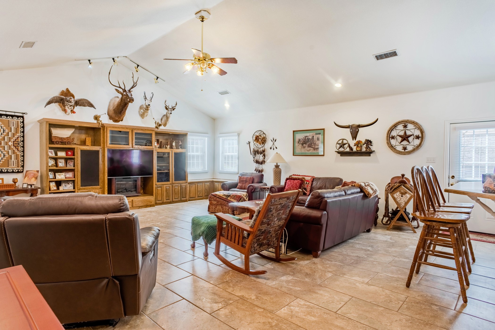 9216 Hiddenview Lane