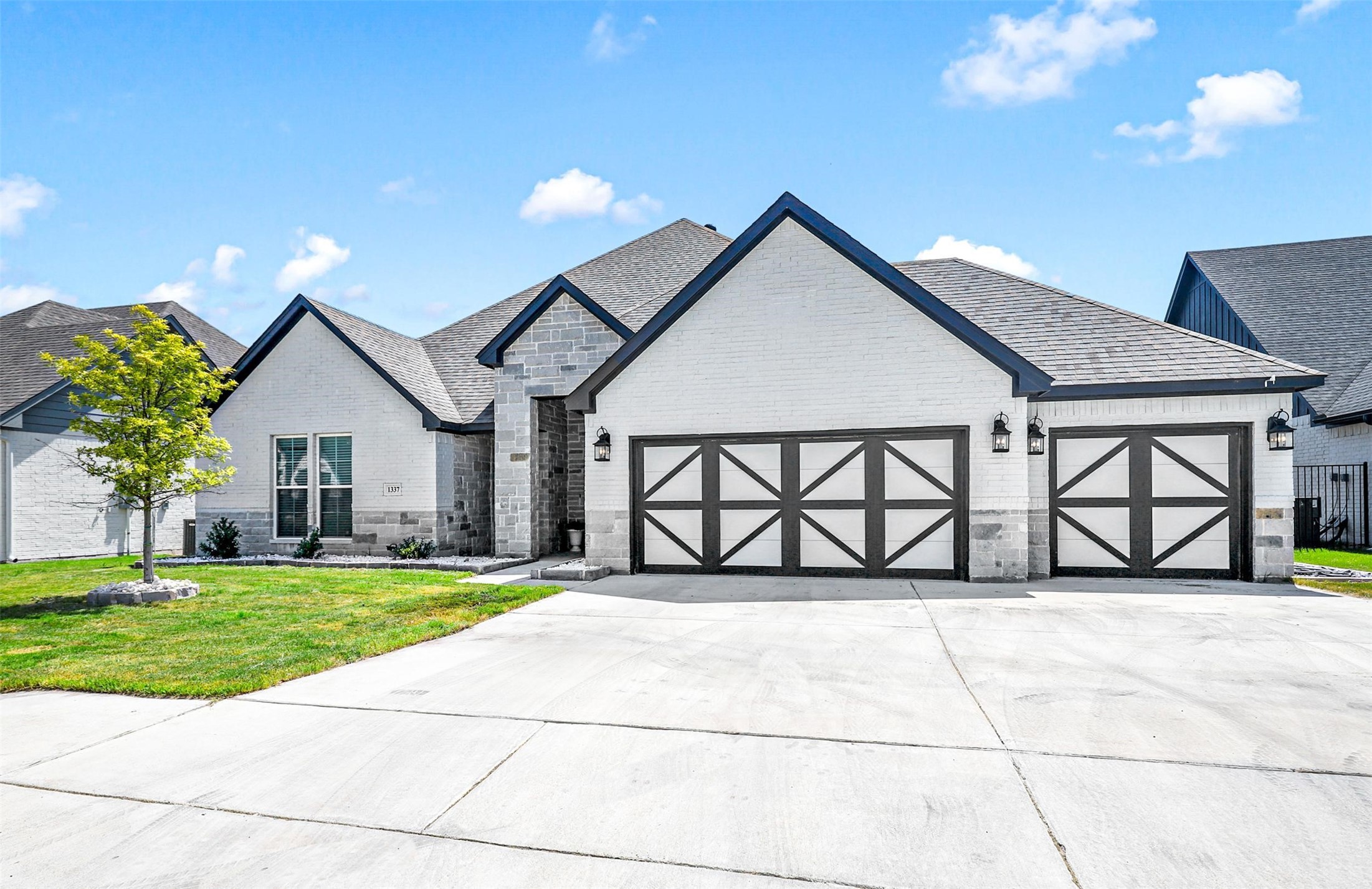 1337 Crown Valley Drive