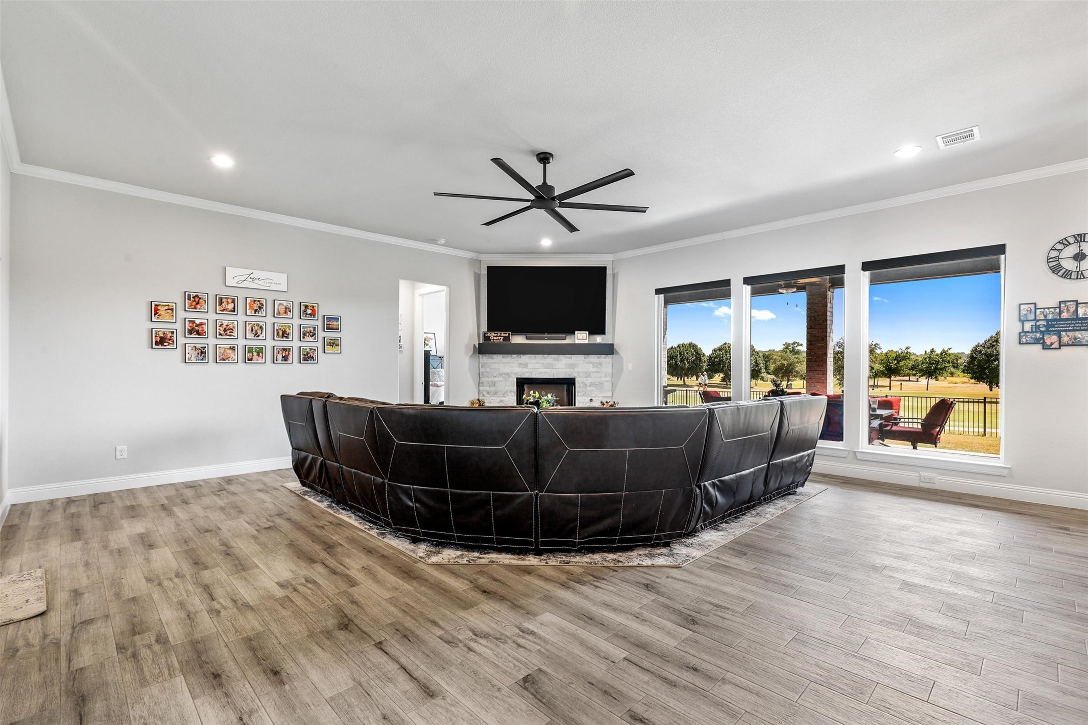 1337 Crown Valley Drive