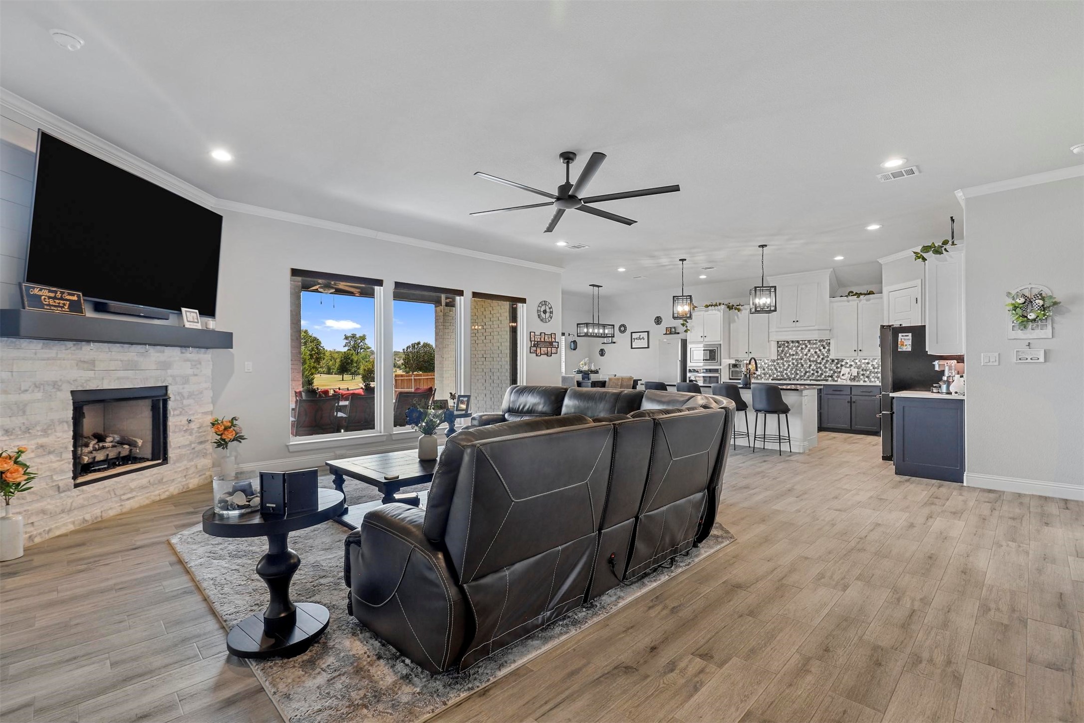 1337 Crown Valley Drive