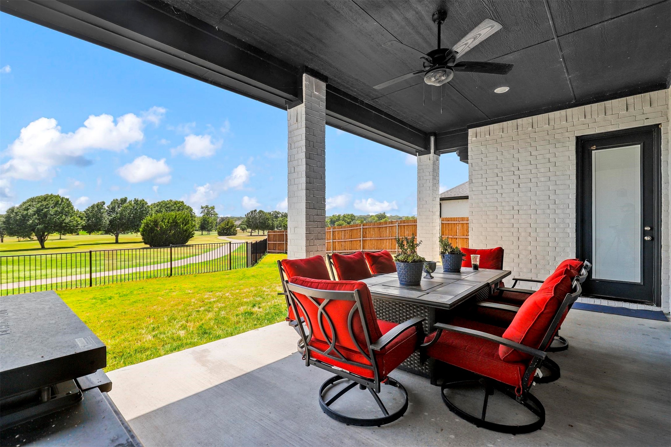 1337 Crown Valley Drive