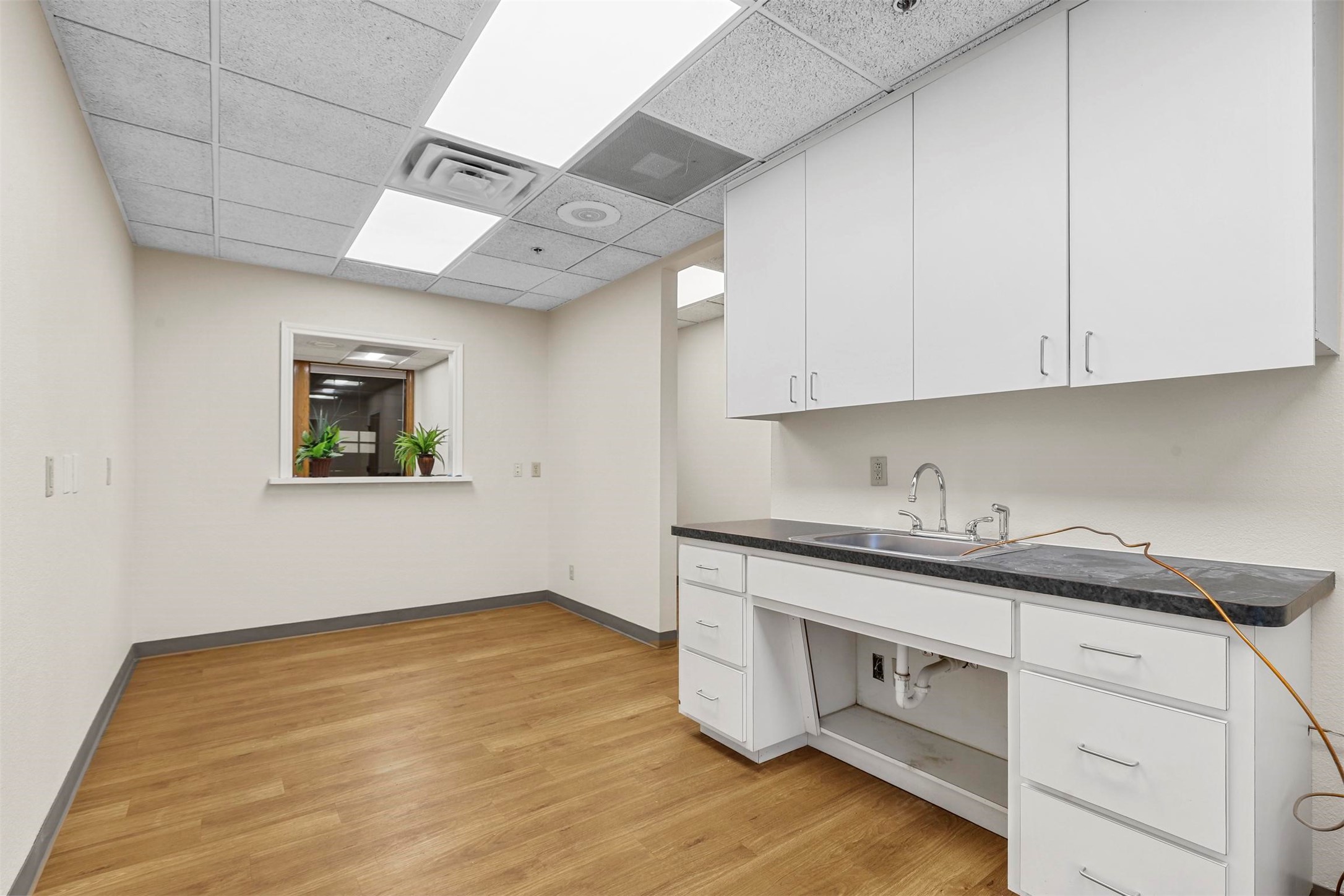 11801 South Freeway Unit: 334