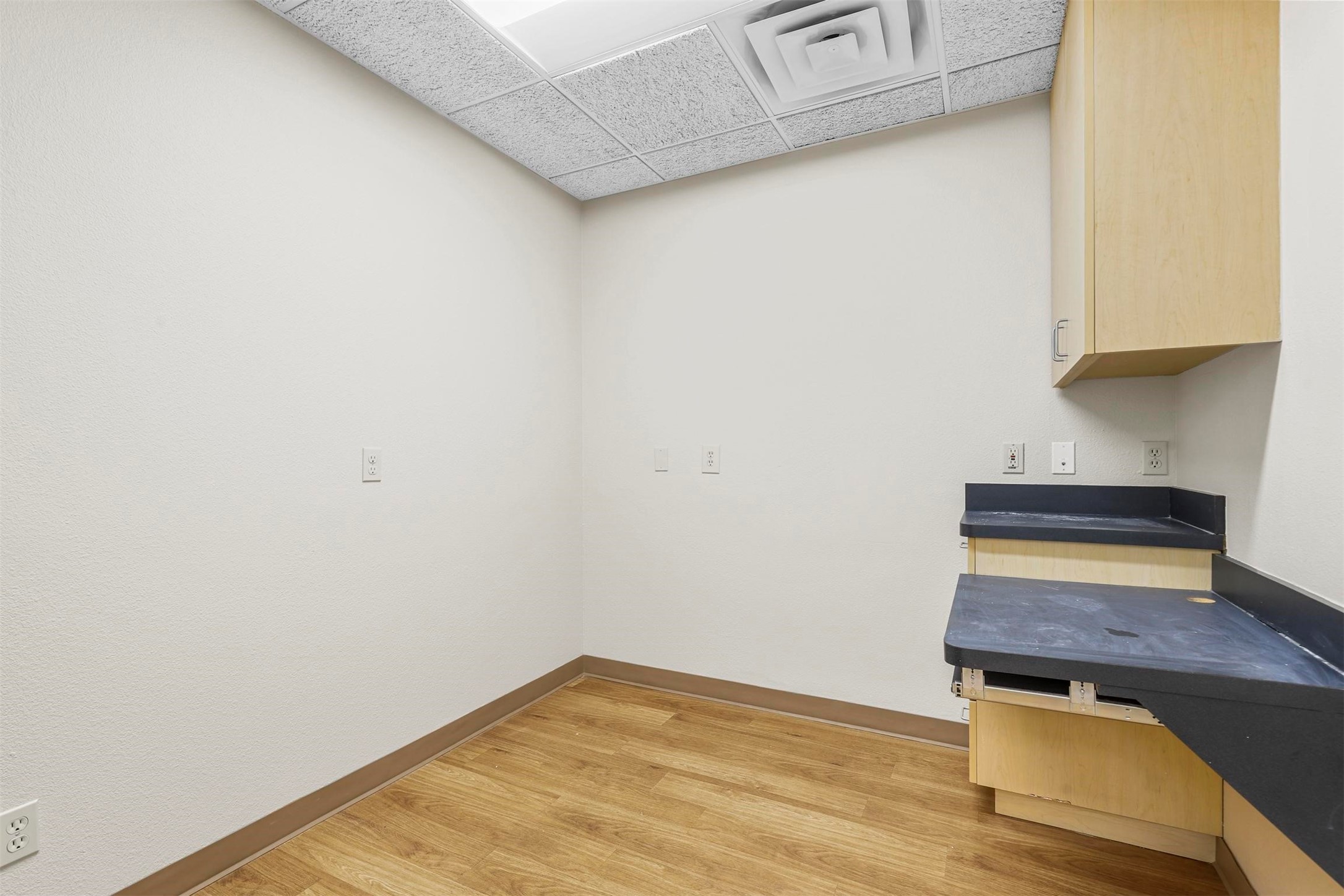 11801 South Freeway Unit: 334