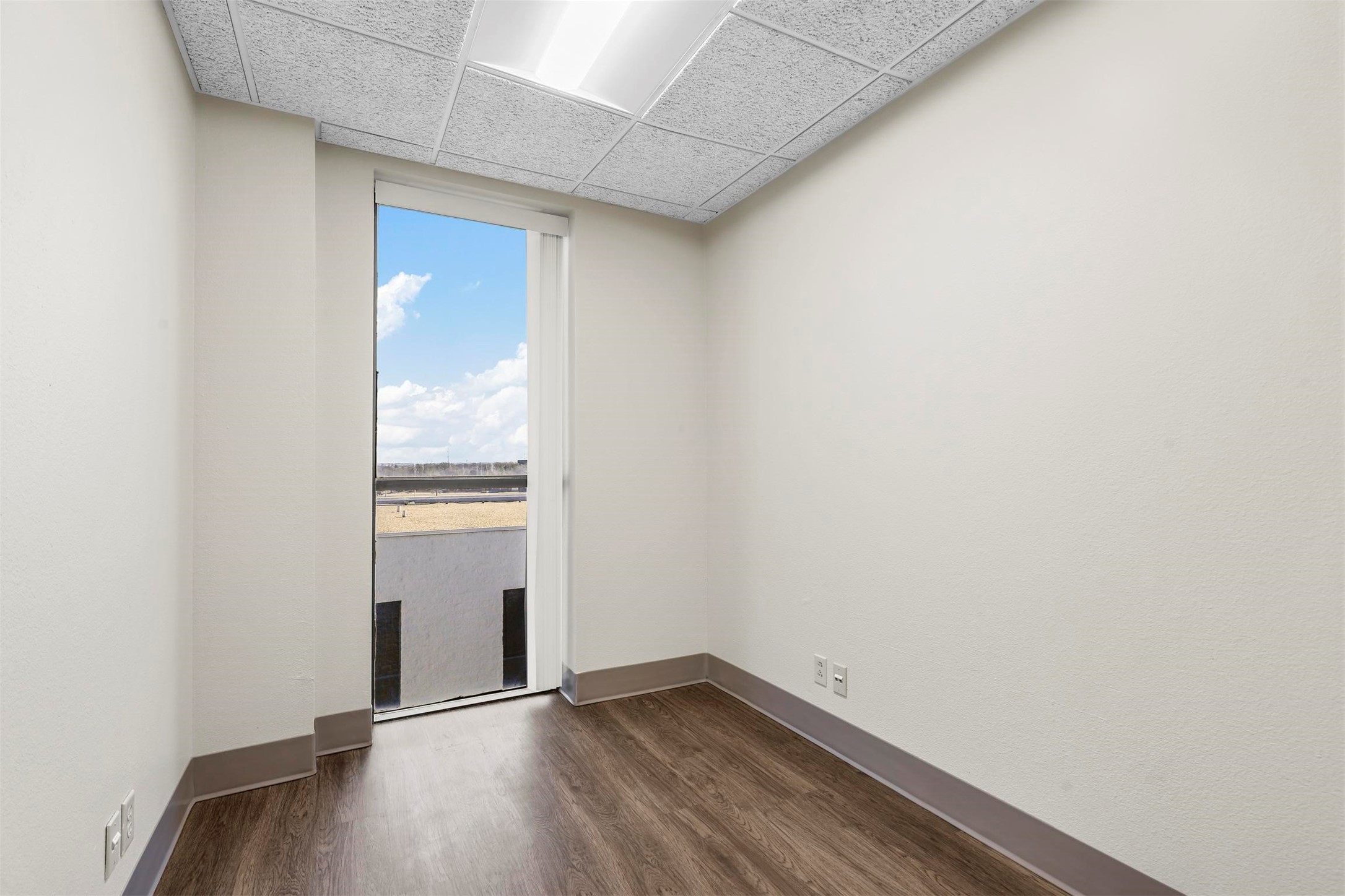 11801 South Freeway Unit: 334