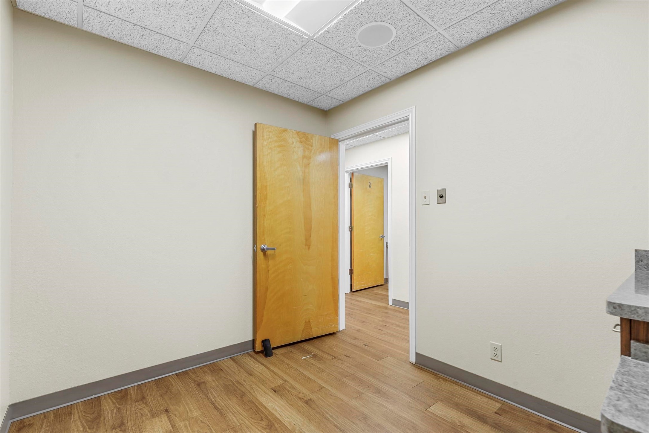 11801 South Freeway Unit: 330