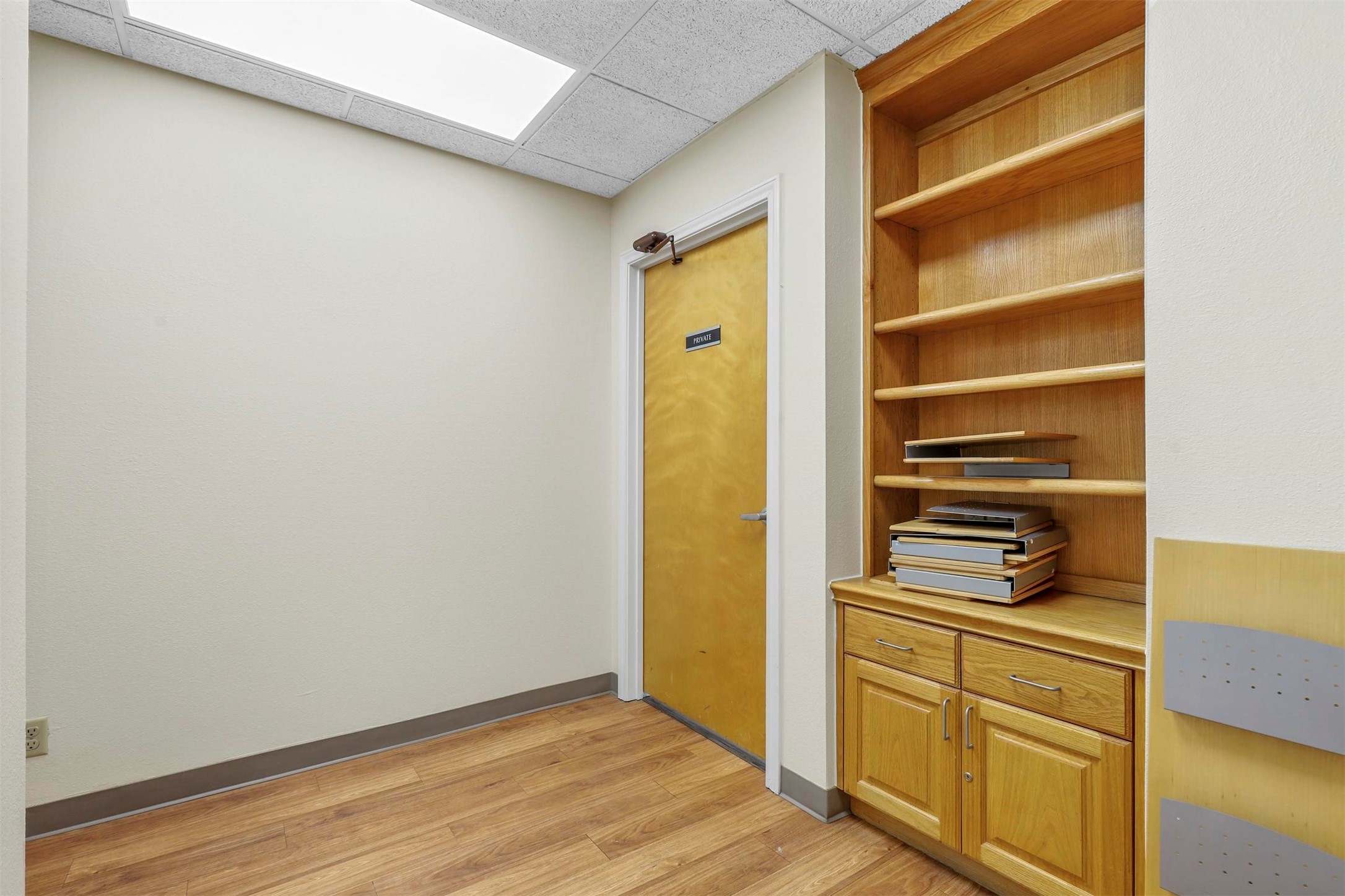 11801 South Freeway Unit: 330