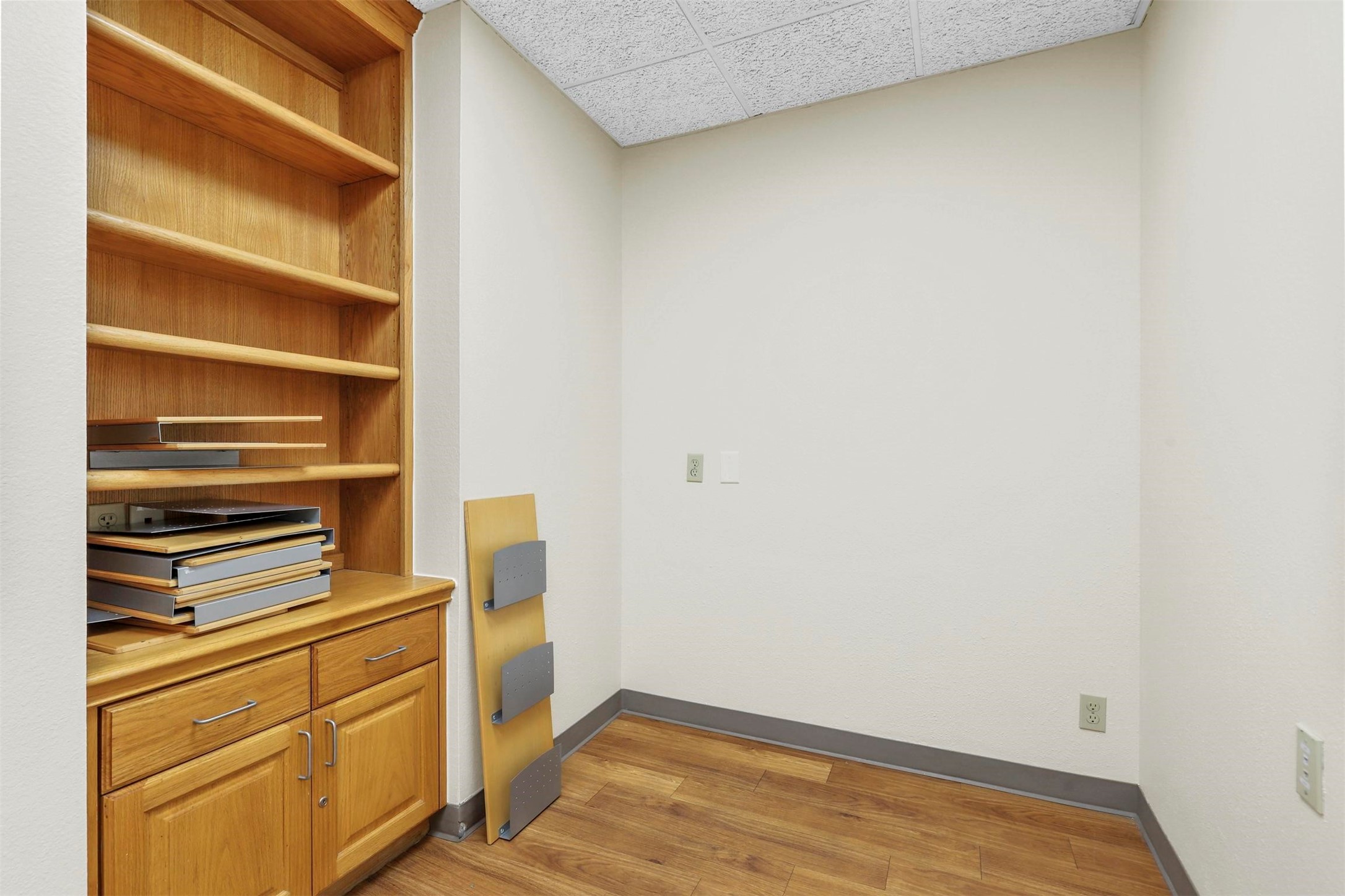 11801 South Freeway Unit: 330