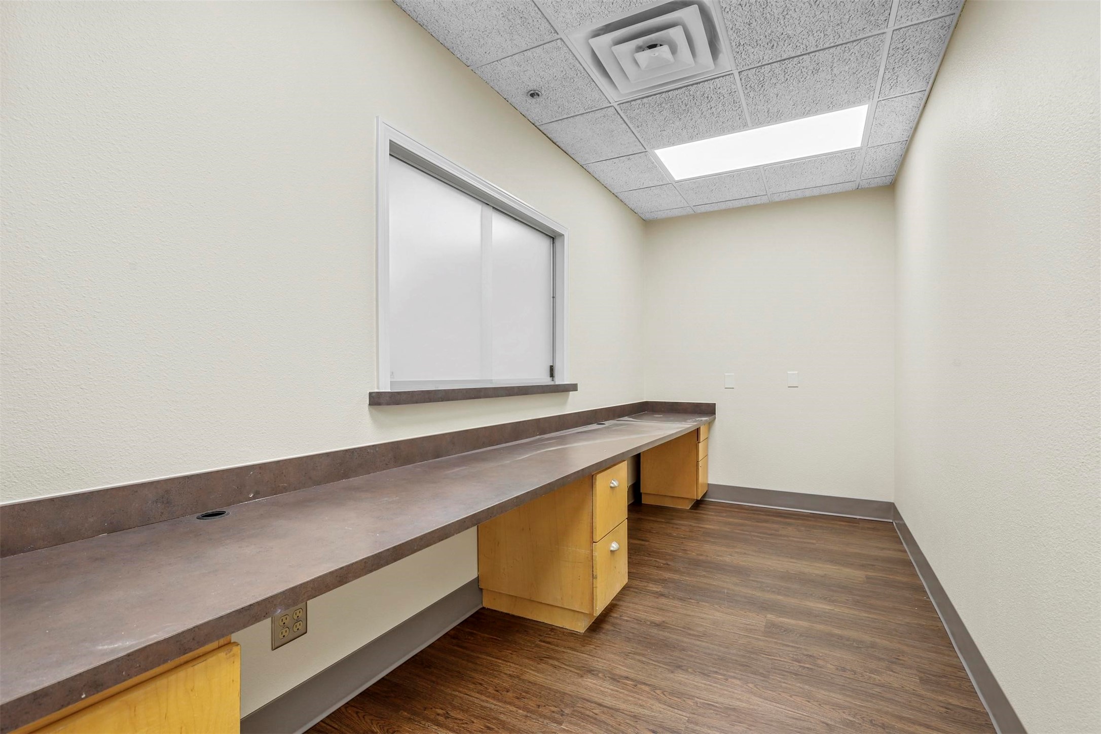 11801 South Freeway Unit: 330