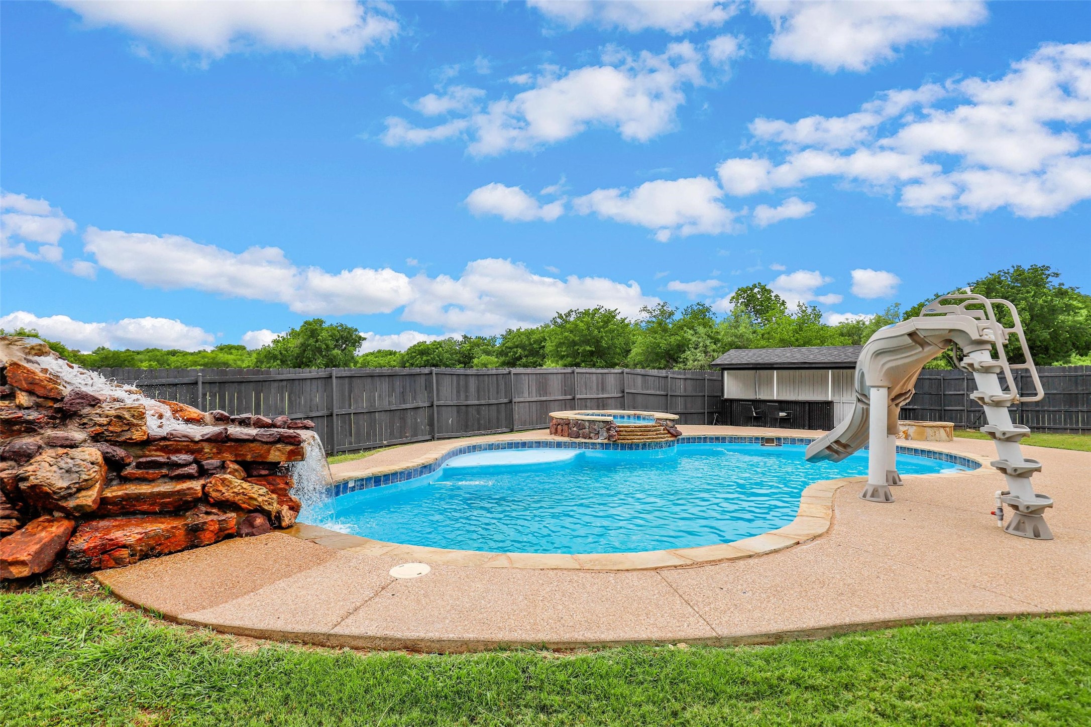 2608 Emerald Forest Drive