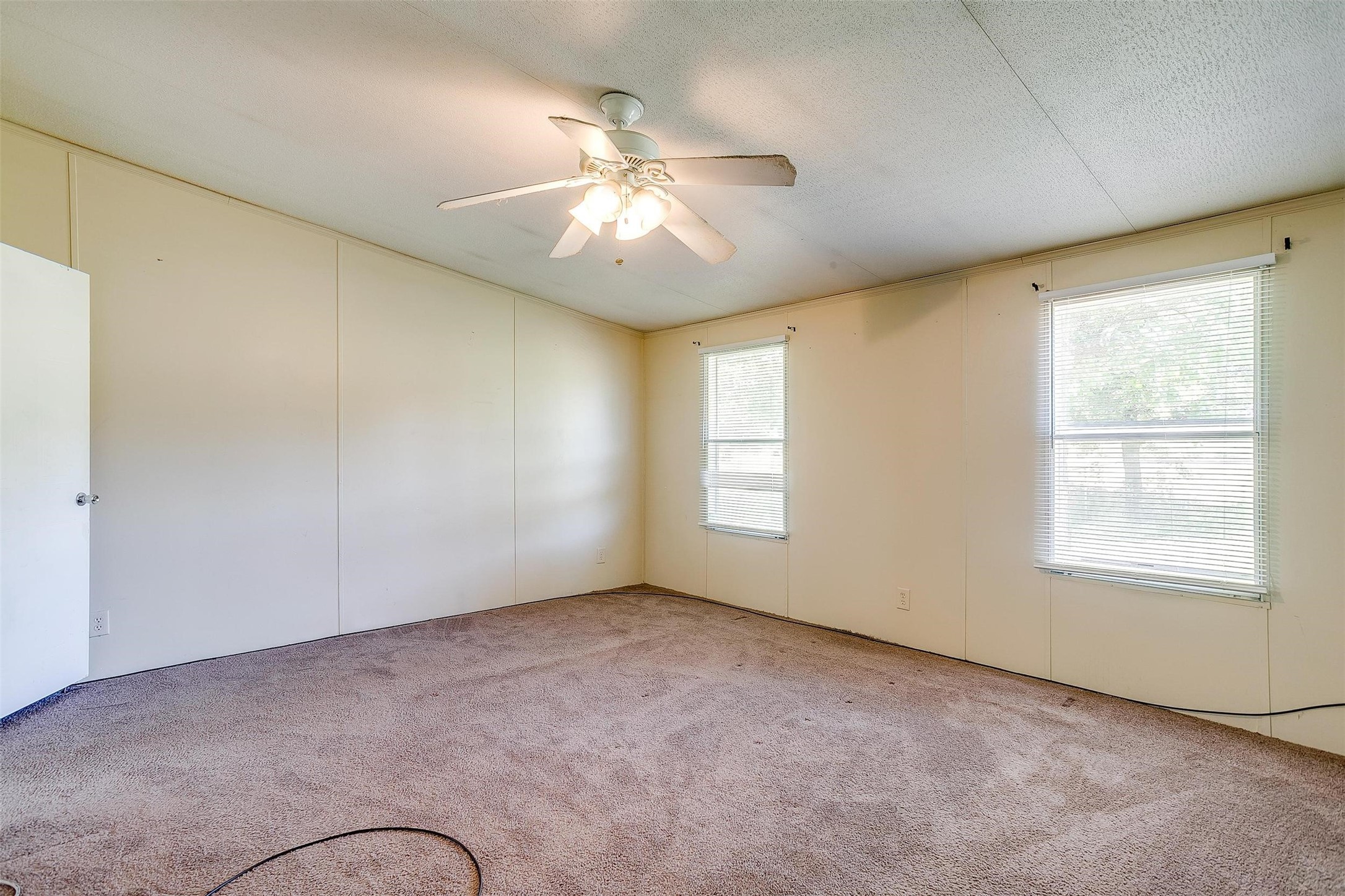 6009 Vinery Lane