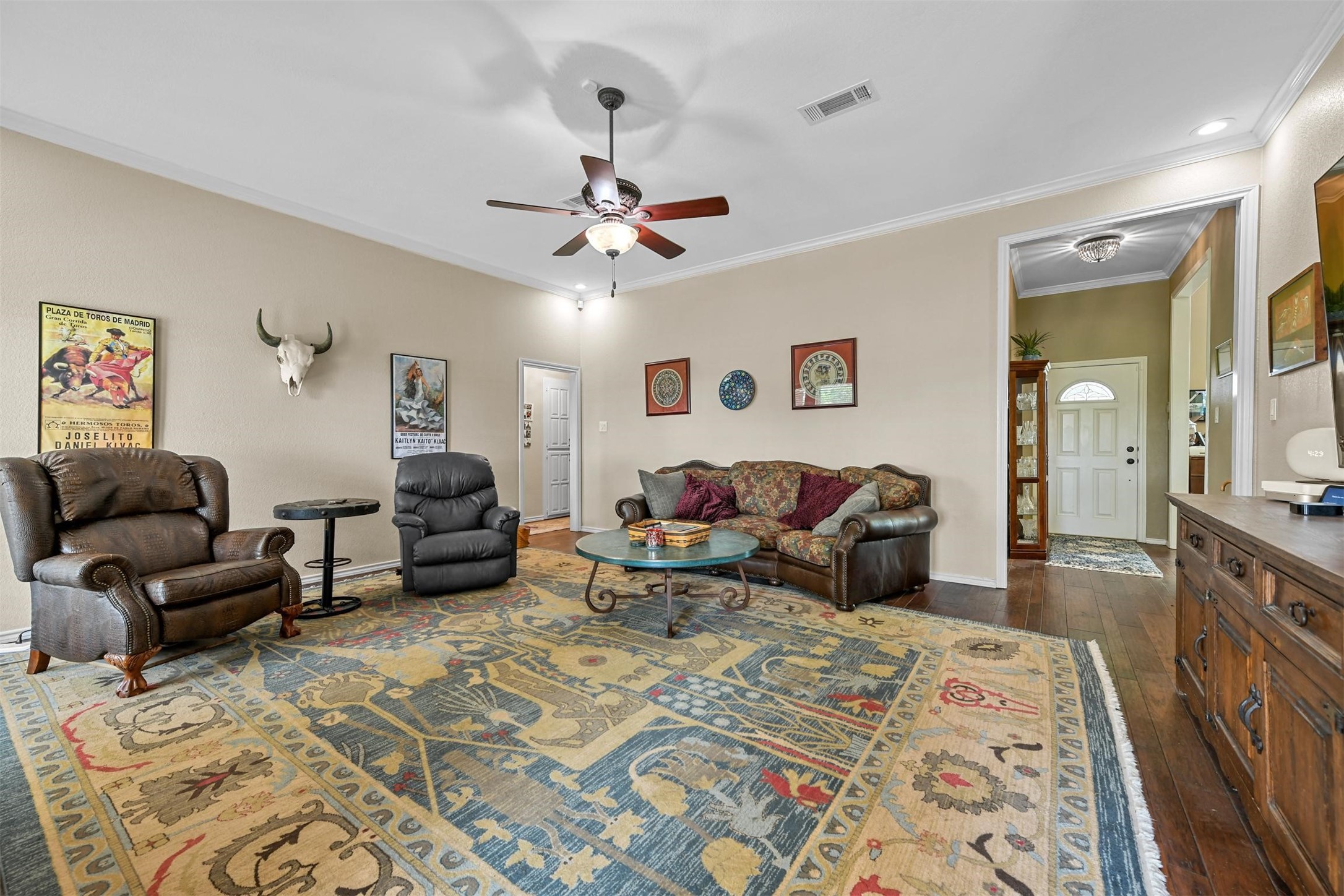 1100 W Cleburne Road