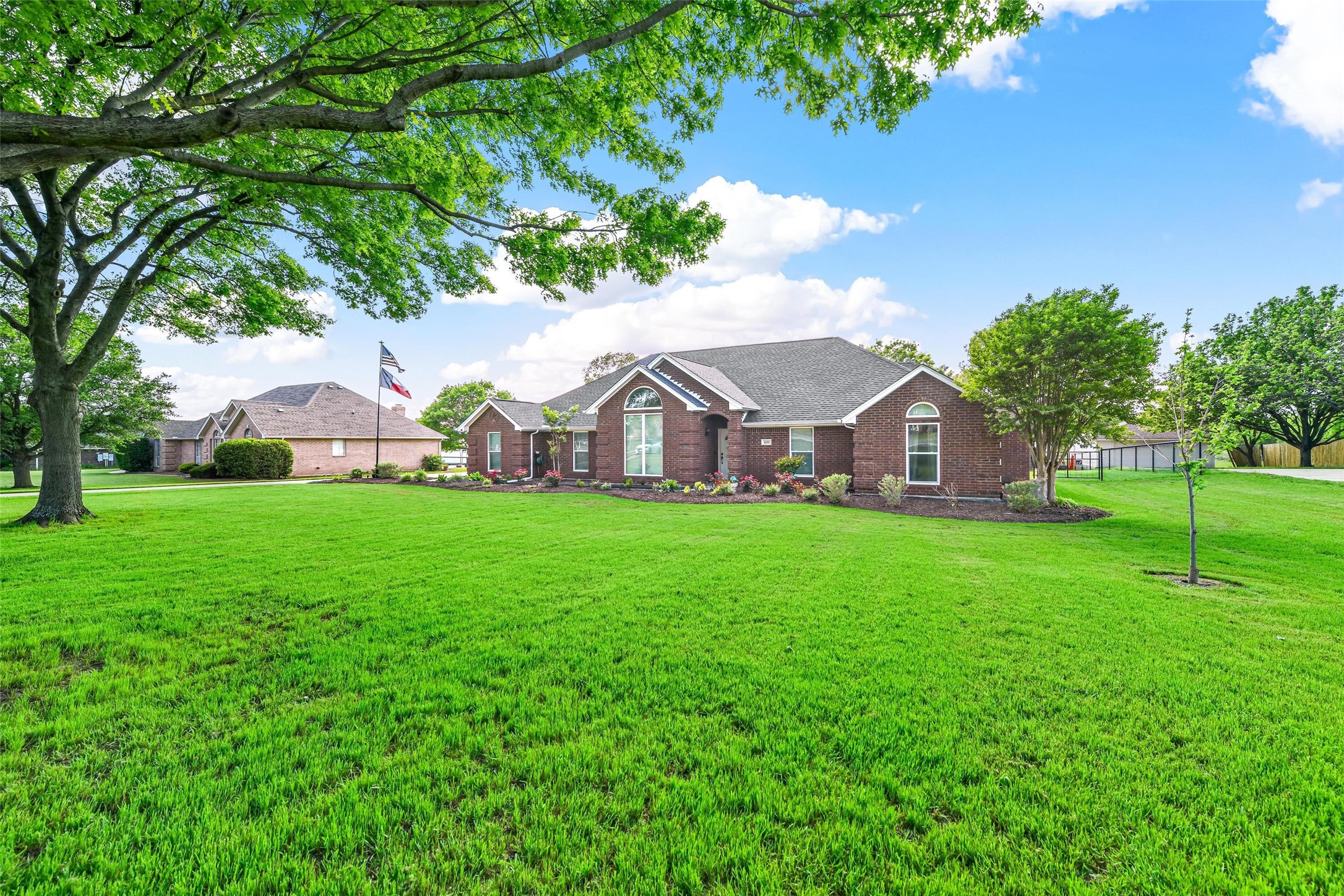 1100 W Cleburne Road