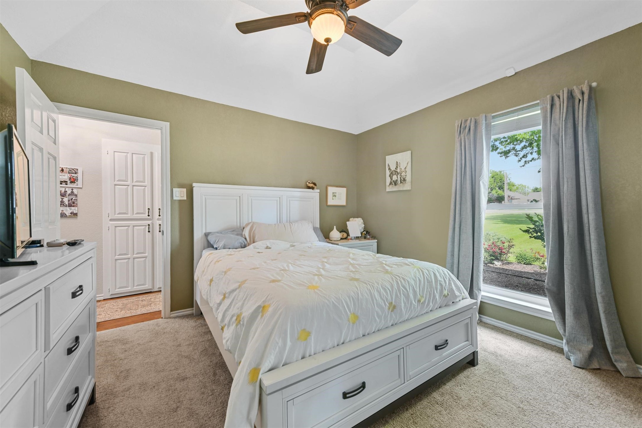 1100 W Cleburne Road