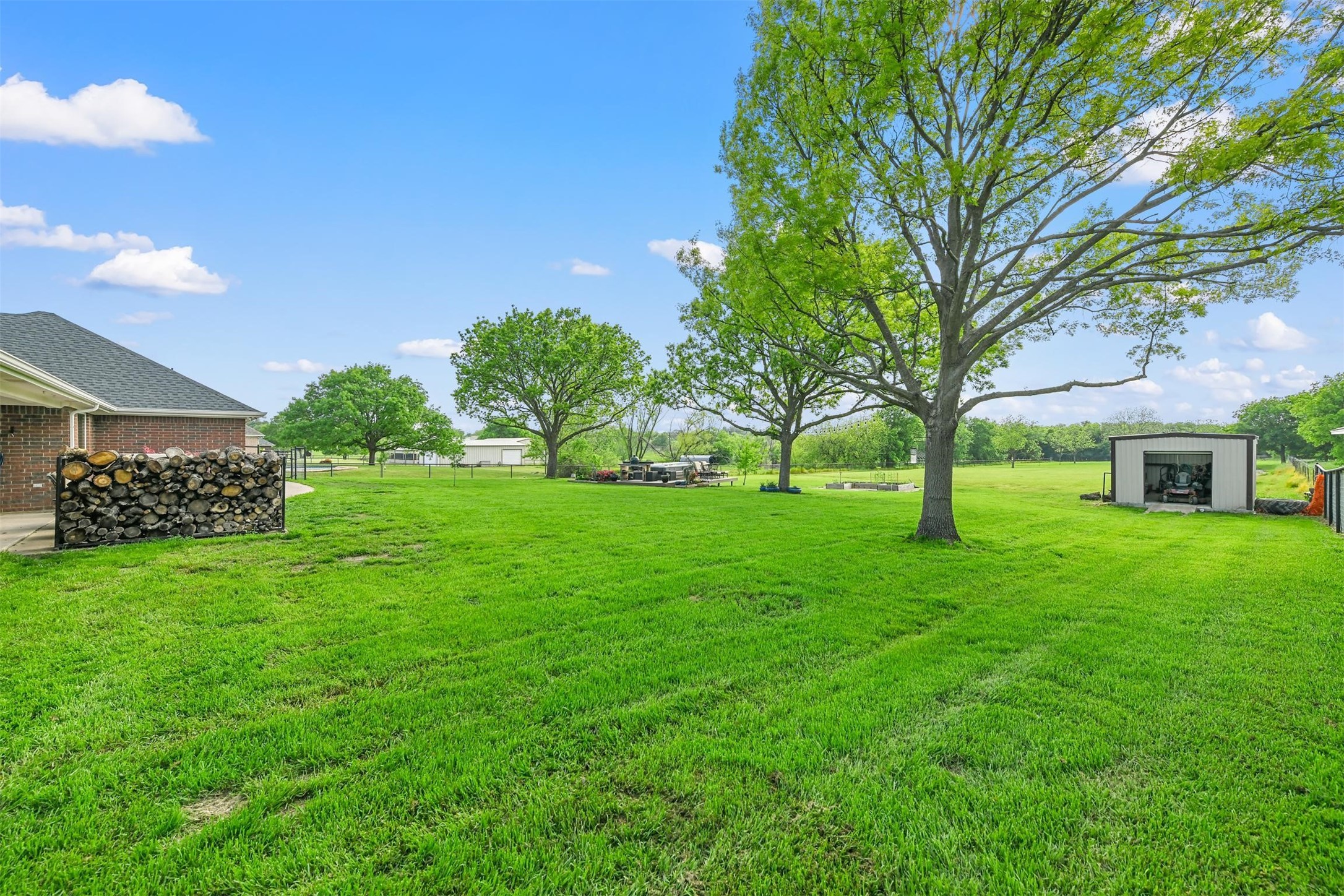 1100 W Cleburne Road