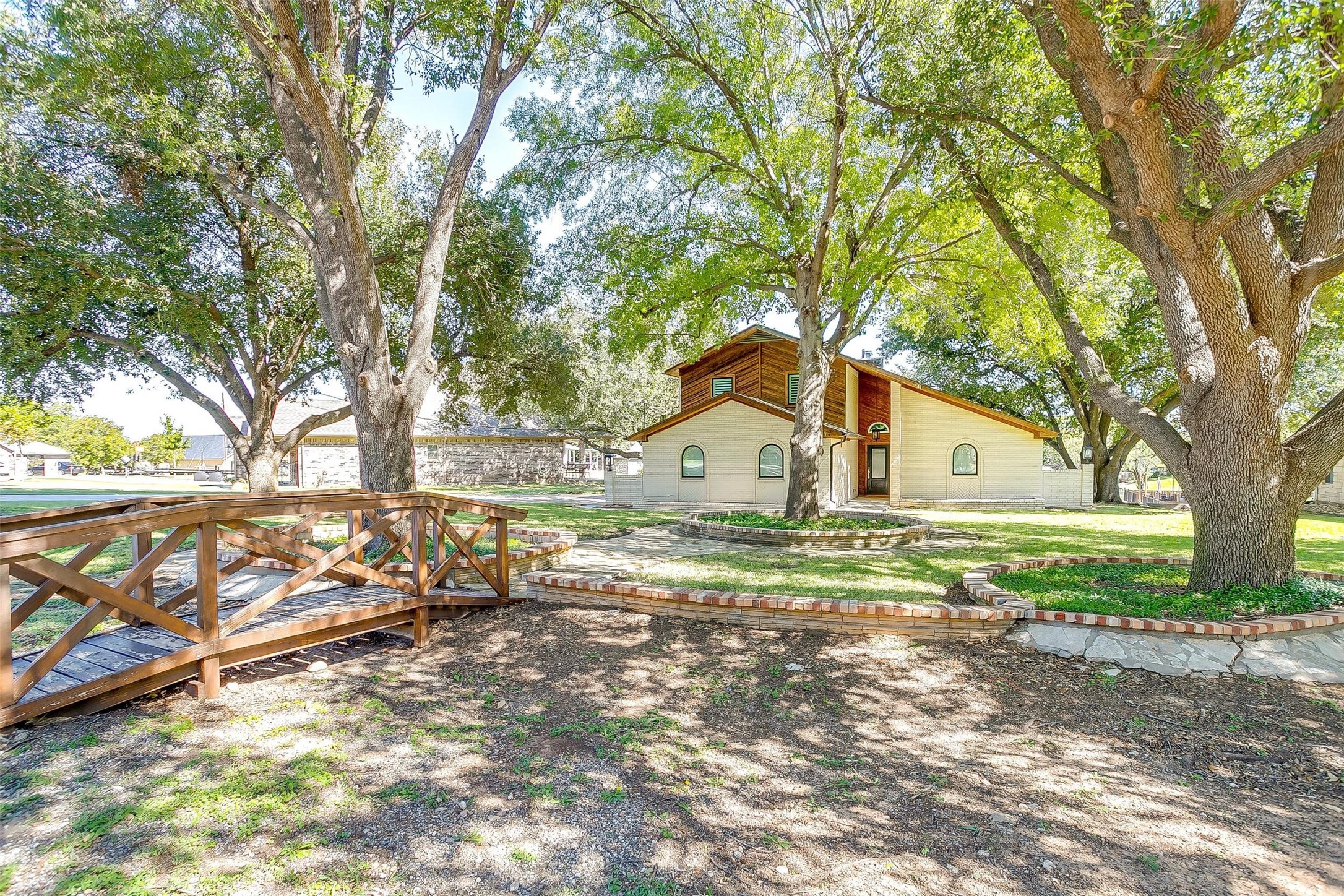 4045 Dakota Trail