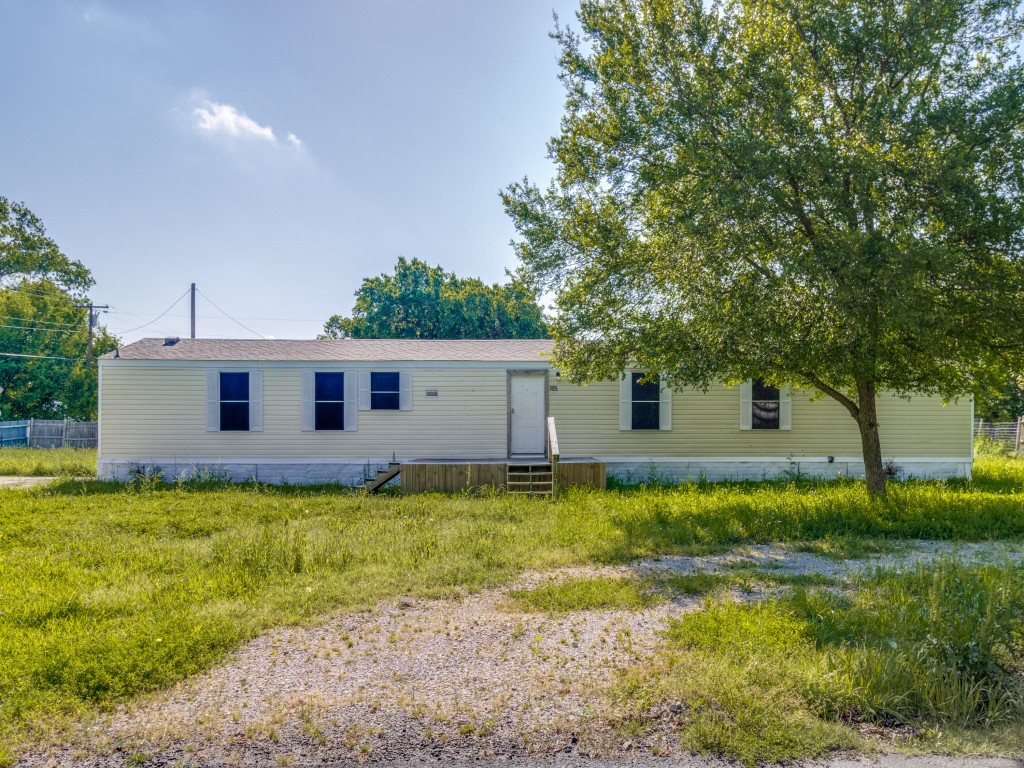 105 N Commerce Street