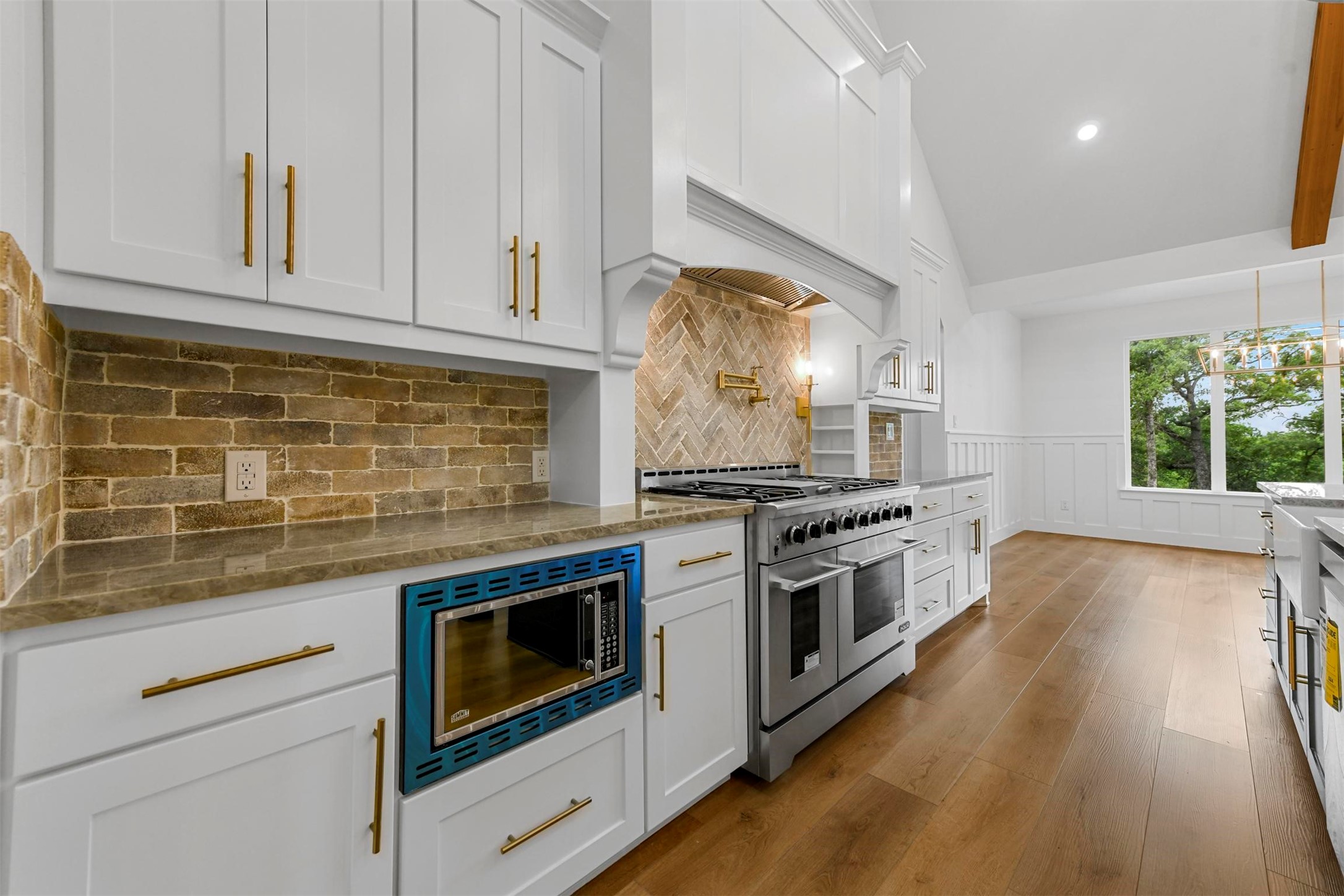 193 Mountain View Court