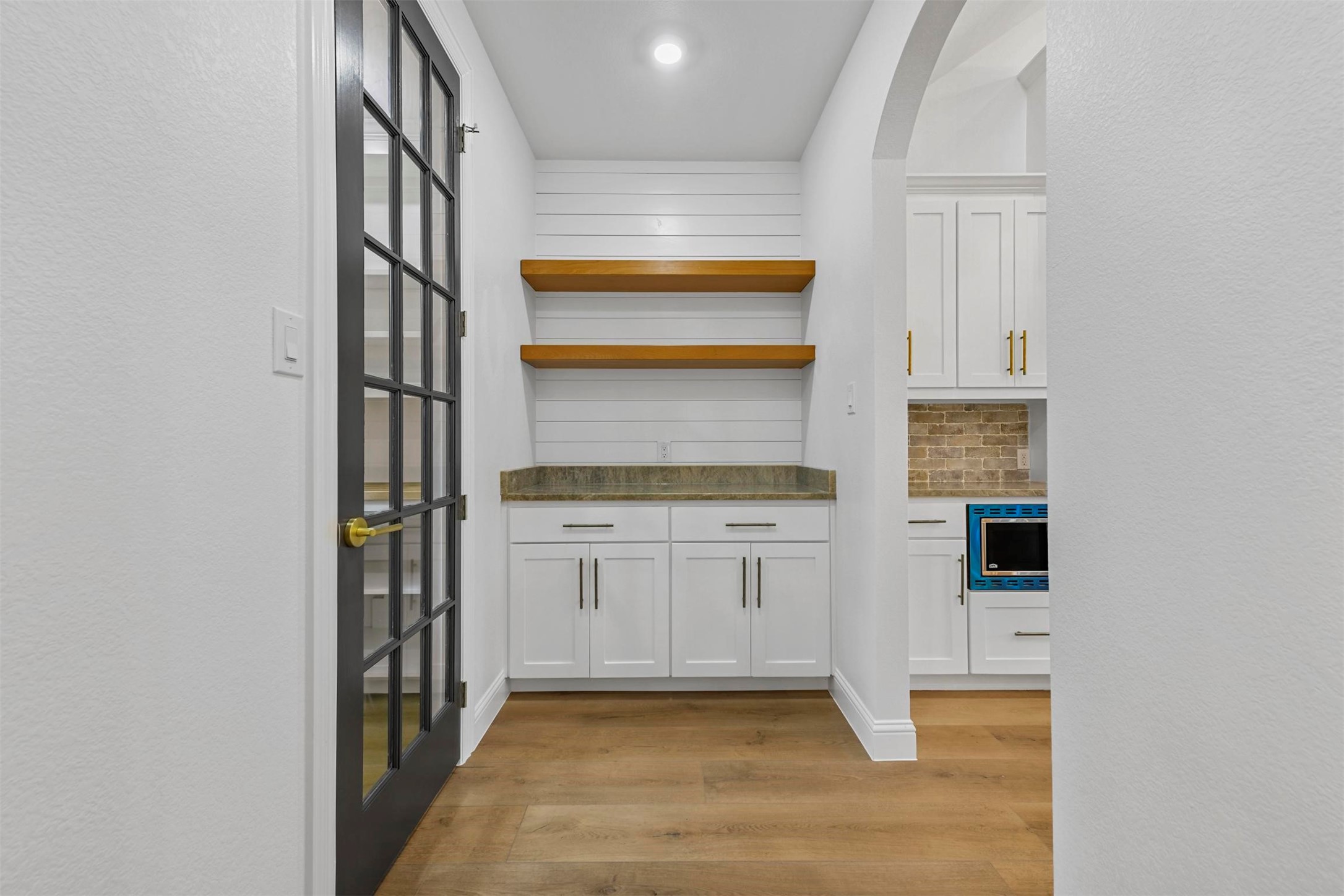 193 Mountain View Court