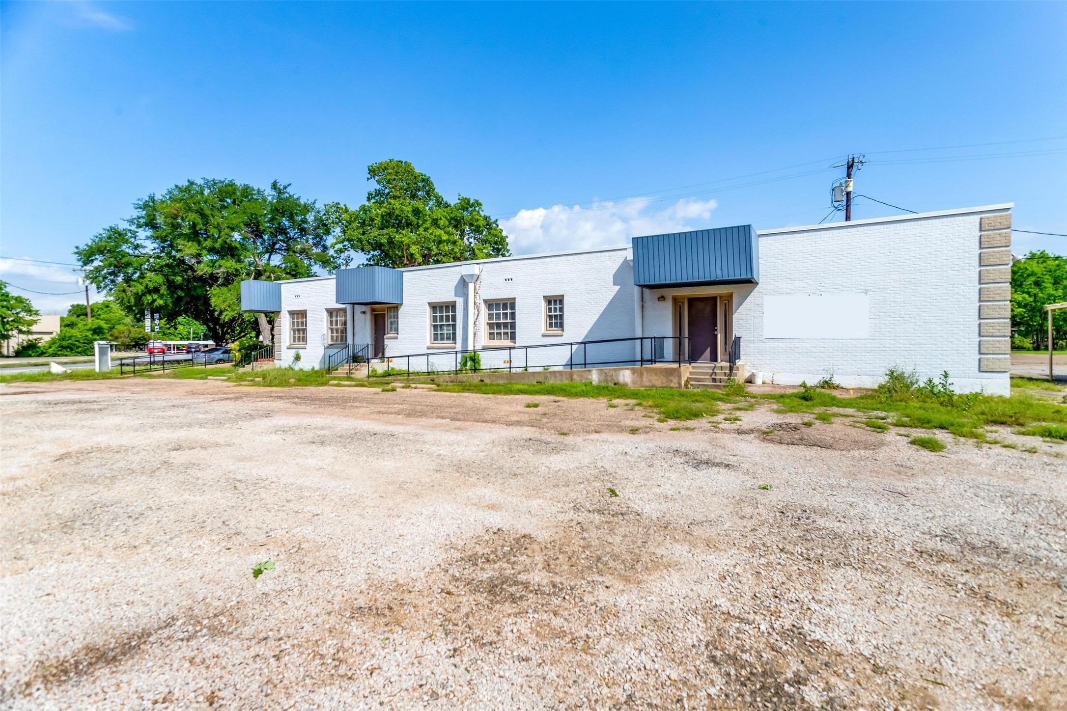 214 N Caddo Street
