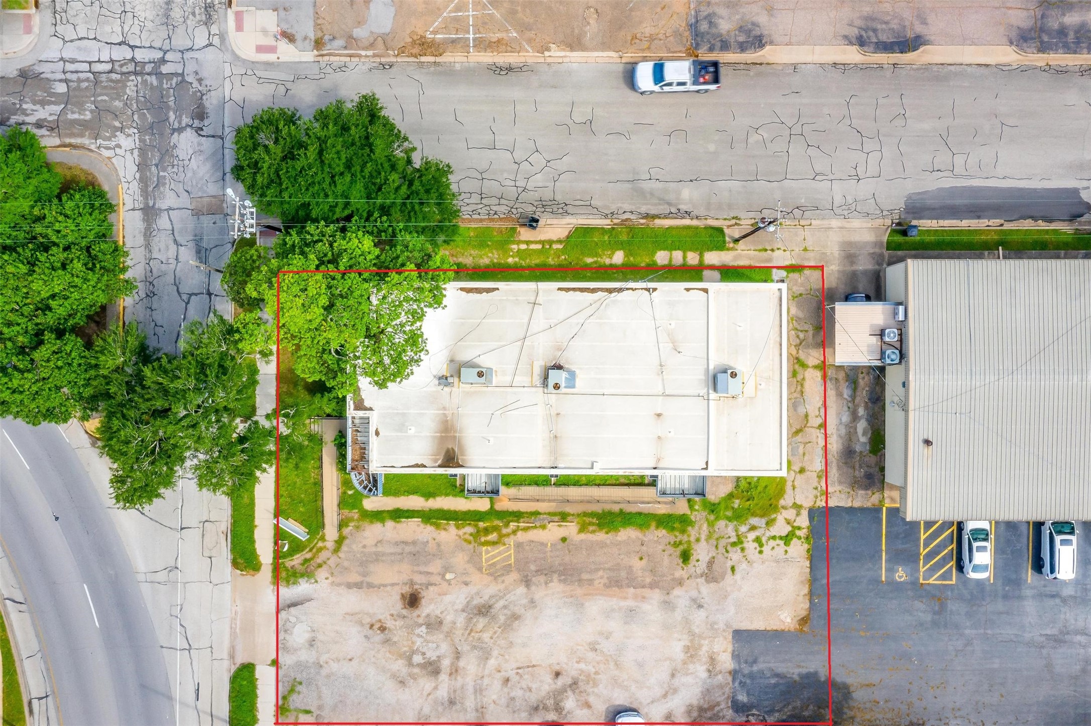 214 N Caddo Street