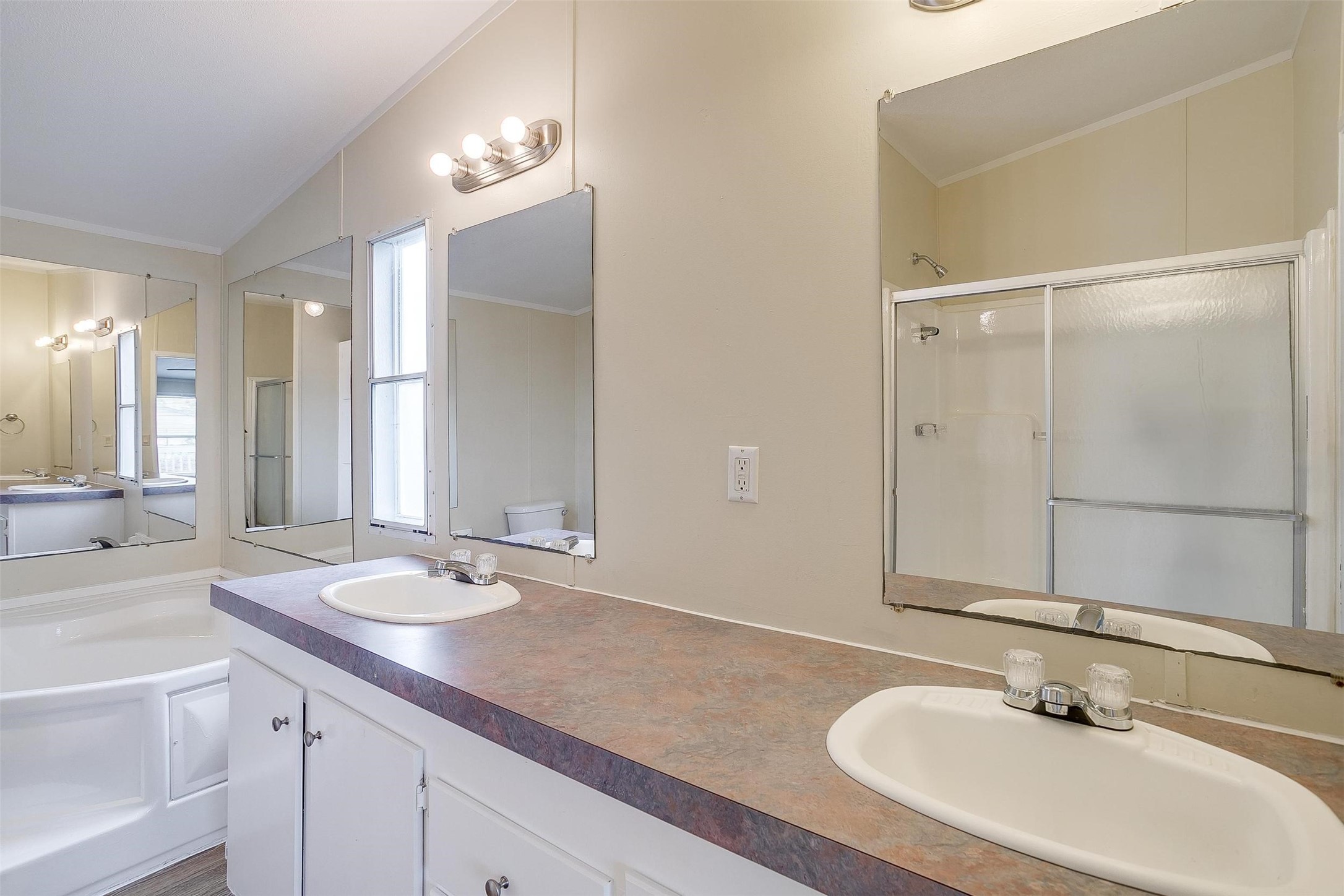 183 Private Road 4434