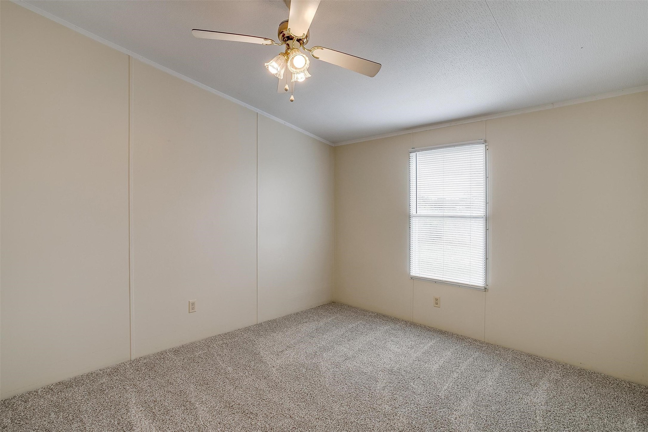 183 Private Road 4434