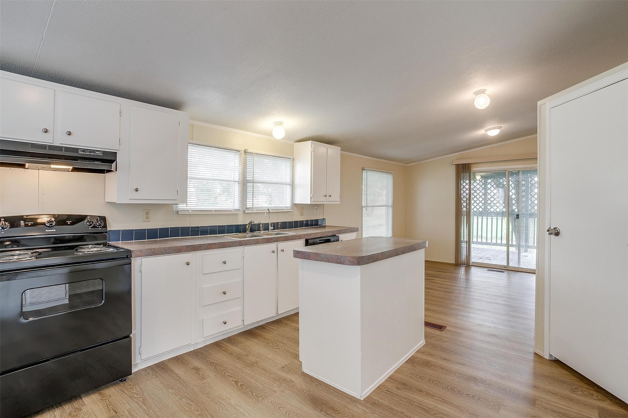 183 Private Road 4434