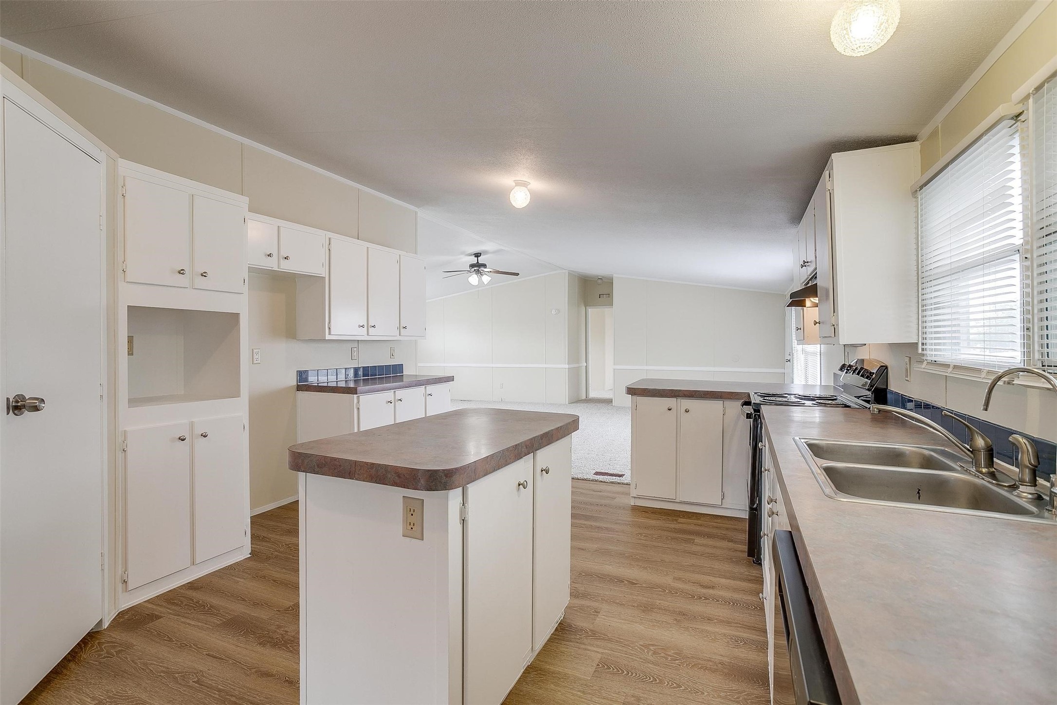 183 Private Road 4434