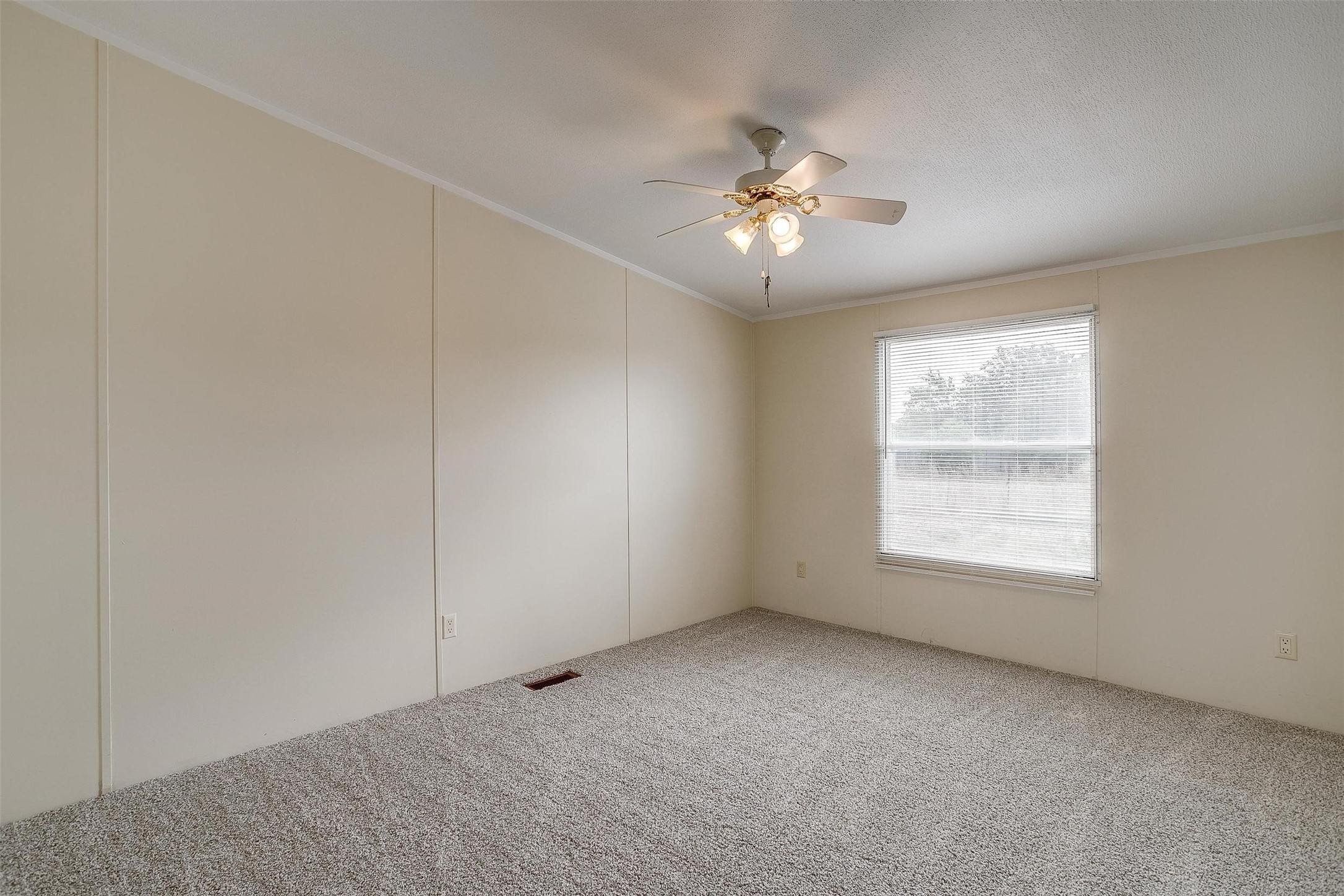 183 Private Road 4434