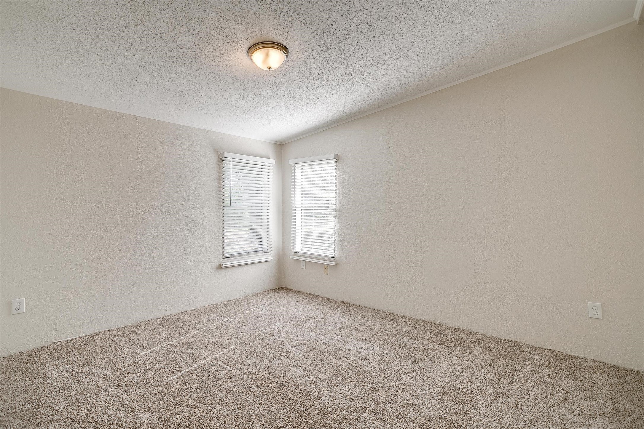1816 Lariat Lane