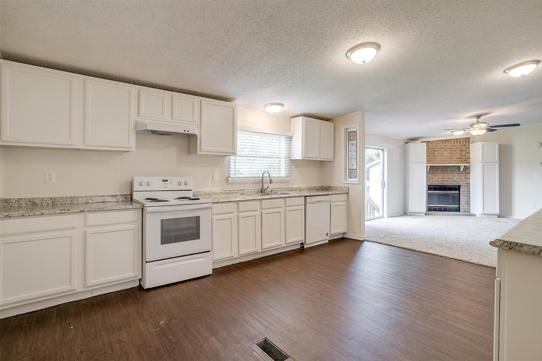 1816 Lariat Lane