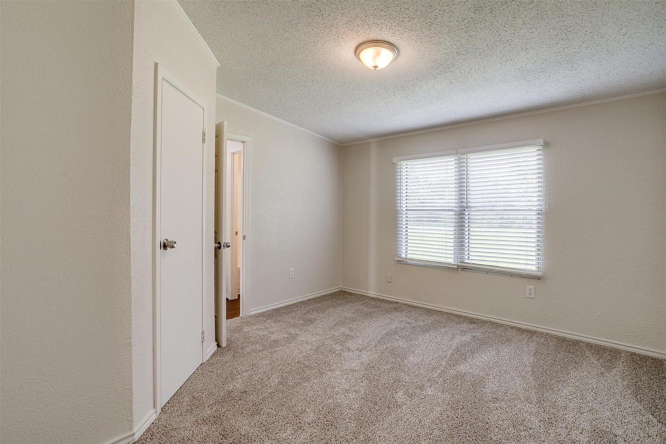 1816 Lariat Lane