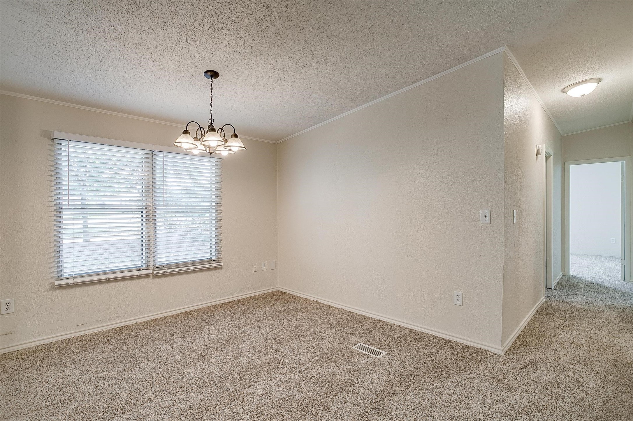 1816 Lariat Lane