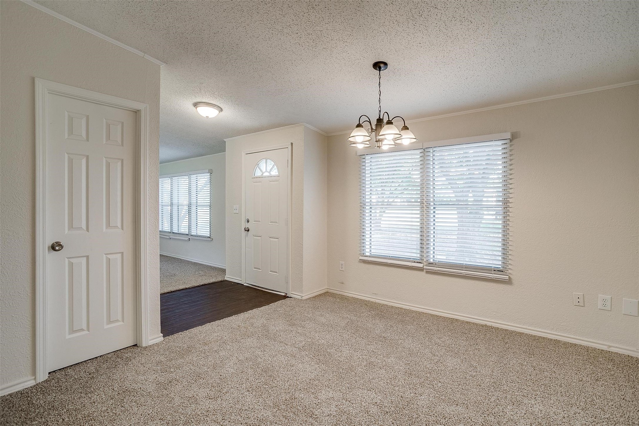 1816 Lariat Lane